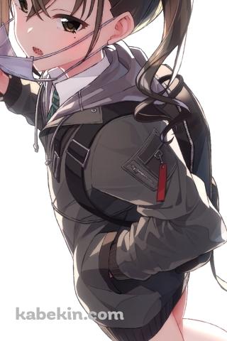 白いマスクを引っ張る黒いリュックを背負った可愛い砂塚あきら / アイドルマスターシンデレラガールズのAndroidの壁紙(320px x 480px) スマホ用