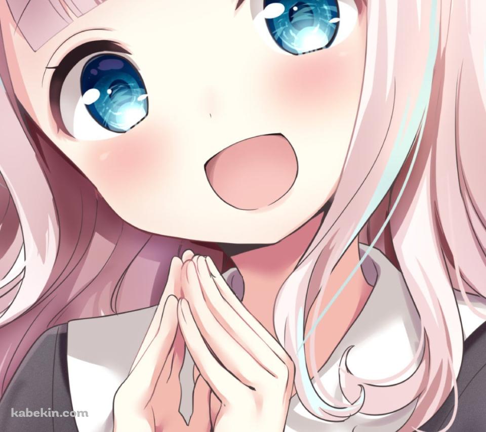 両手を合わせて喜ぶ可愛い藤原千花 / かぐや様は告らせたい～天才たちの恋愛頭脳戦～のAndroidの壁紙(960px x 854px) スマホ用