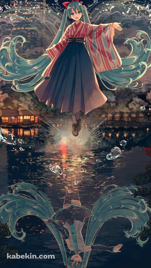 袴を着た宙を浮く初音ミク / 夜のビル群 / ボカロ / ボーカロイドのAndroidの壁紙(480px x 854px) スマホ用