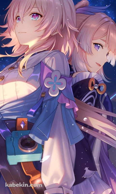 背中合わせで立つ珊瑚宮心海と三月七 / 崩壊:スターレイル / 原神のAndroidの壁紙(480px x 800px) スマホ用