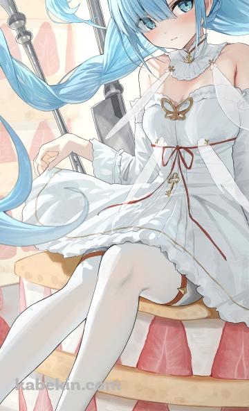 苺のスイーツに座るジェーナス / アズールレーンのAndroidの壁紙(360px x 592px) スマホ用