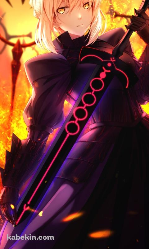 黒い剣を持ちこちらを見つめるアルトリア・ペンドラゴン / セイバーオルタ / Fate/grand orderのAndroidの壁紙(480px x 800px) スマホ用