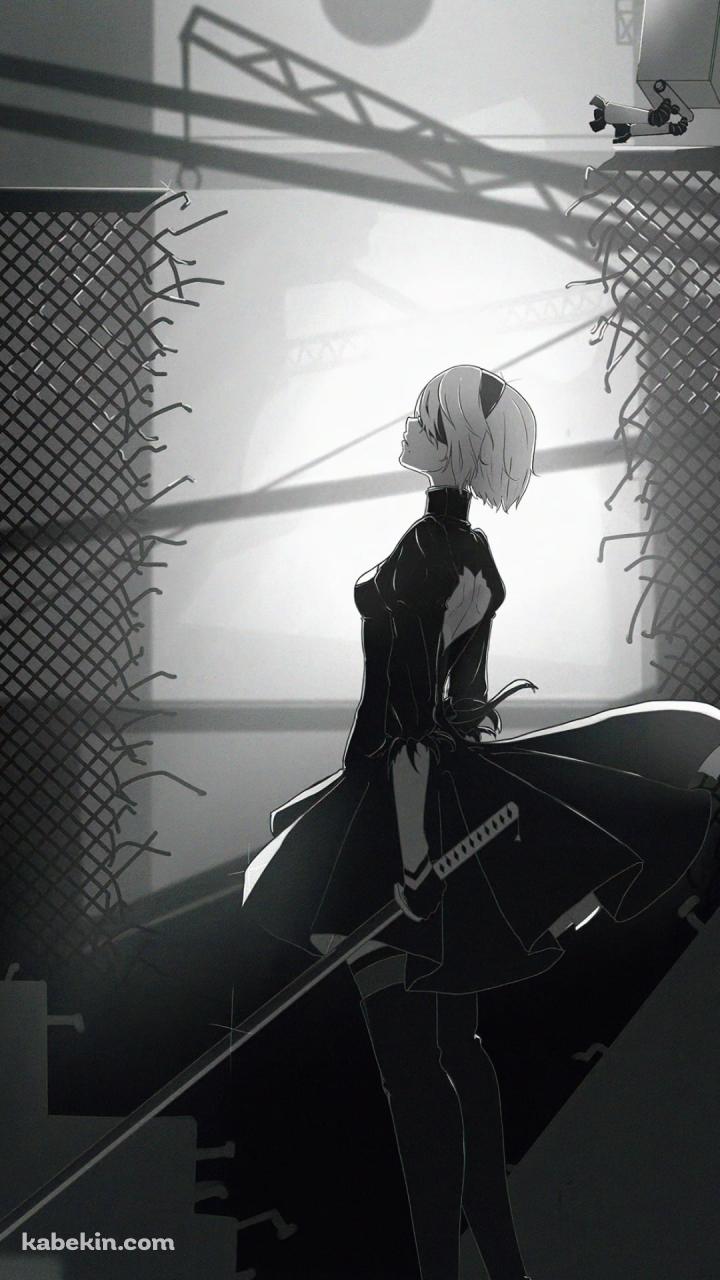 剣を持ち上を見上げる2B / ニーアオートマタ / モノクロのAndroidの壁紙(720px x 1280px) スマホ用