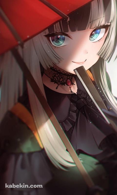 赤い和傘越しに黒い扇子を持ち微笑む儒烏風亭らでん(じゅうふうていらでん) / ホロライブ / バーチャルYouTuber / VtuberのAndroidの壁紙(480px x 800px) スマホ用