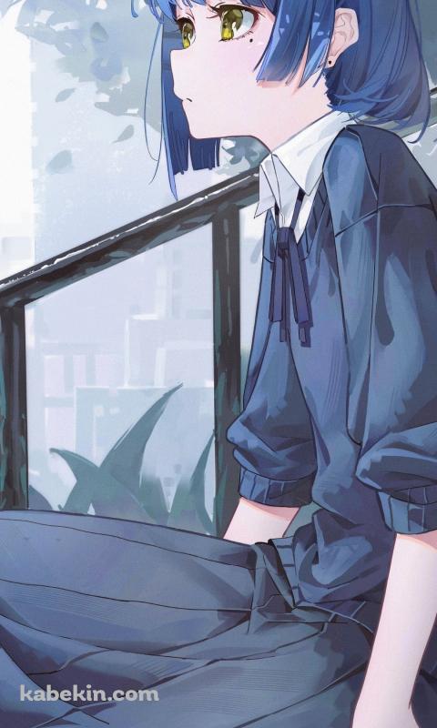 階段に座っている山田リョウ / ぼっち・ざ・ろっく!のAndroidの壁紙(480px x 800px) スマホ用