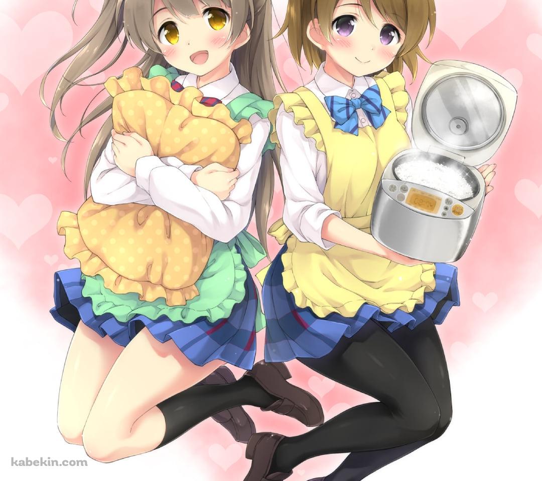枕を抱く南ことりと炊飯器を持つ小泉花陽 / ラブライブ!のAndroidの壁紙(1080px x 960px) スマホ用