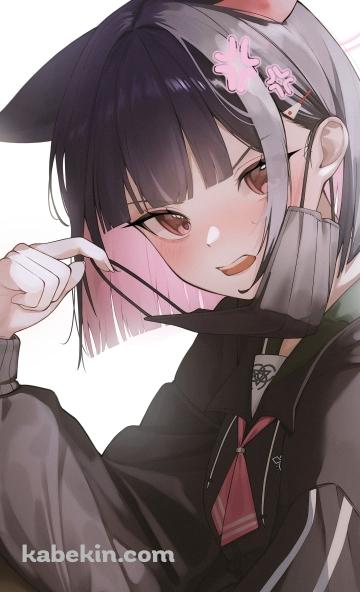 黒いマスクを外しこちらを見つめる杏山カズサ / ブルアカのAndroidの壁紙(360px x 592px) スマホ用