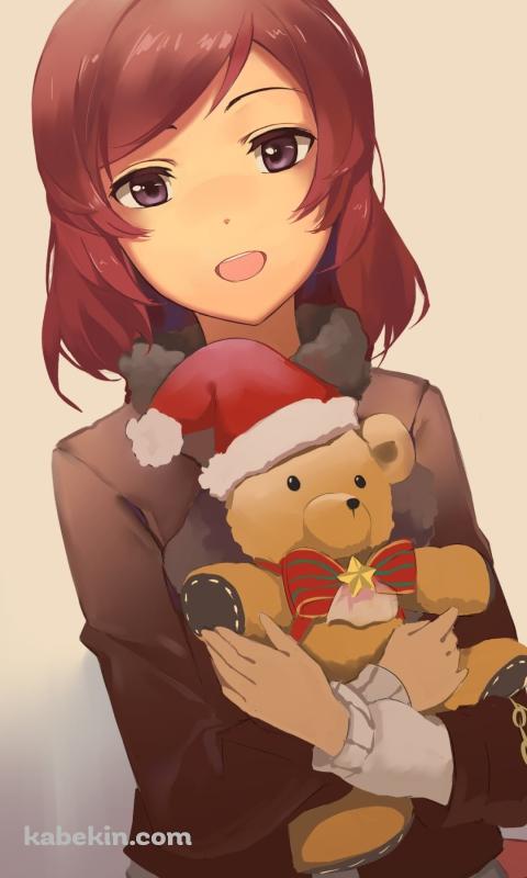 サンタクロースの帽子をかぶった熊のぬいぐるみを抱いた西木野真姫 / ラブライブ!のAndroidの壁紙(480px x 800px) スマホ用