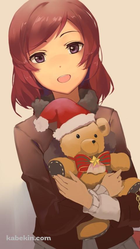 サンタクロースの帽子をかぶった熊のぬいぐるみを抱いた西木野真姫 / ラブライブ!のAndroidの壁紙(480px x 854px) スマホ用