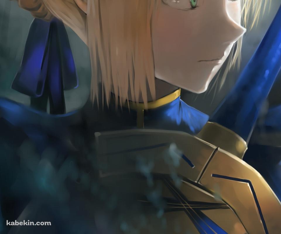 剣を抱き横を見るセイバー / アルトリア・ペンドラゴン / FateのAndroidの壁紙(960px x 800px) スマホ用