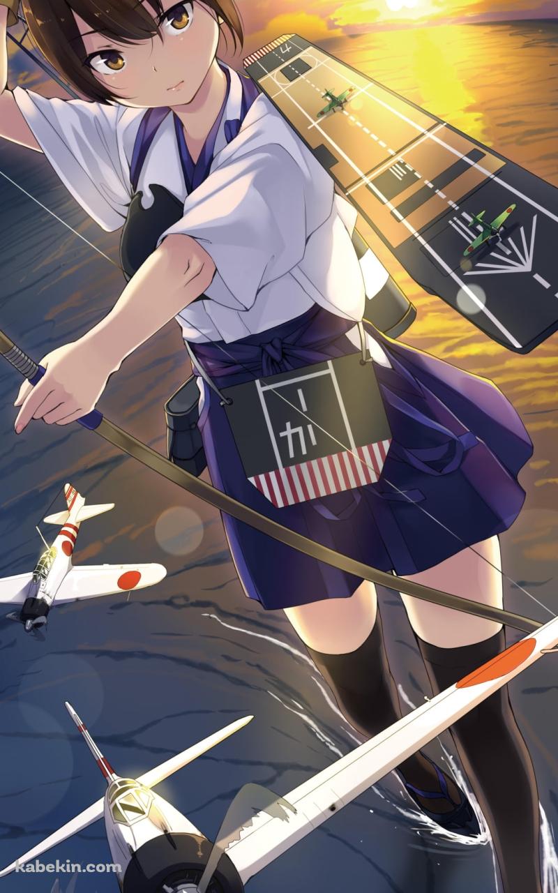 海上で弓を構える加賀 / 零戦 / 艦隊これくしょんのAndroidの壁紙(800px x 1280px) スマホ用