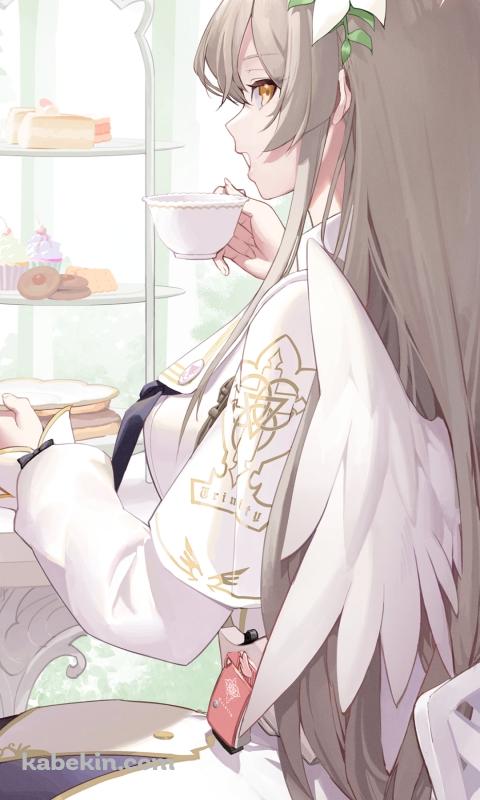 椅子に腰かけ紅茶を飲む桐藤ナギサ / ブルーアーカイブのAndroidの壁紙(480px x 800px) スマホ用