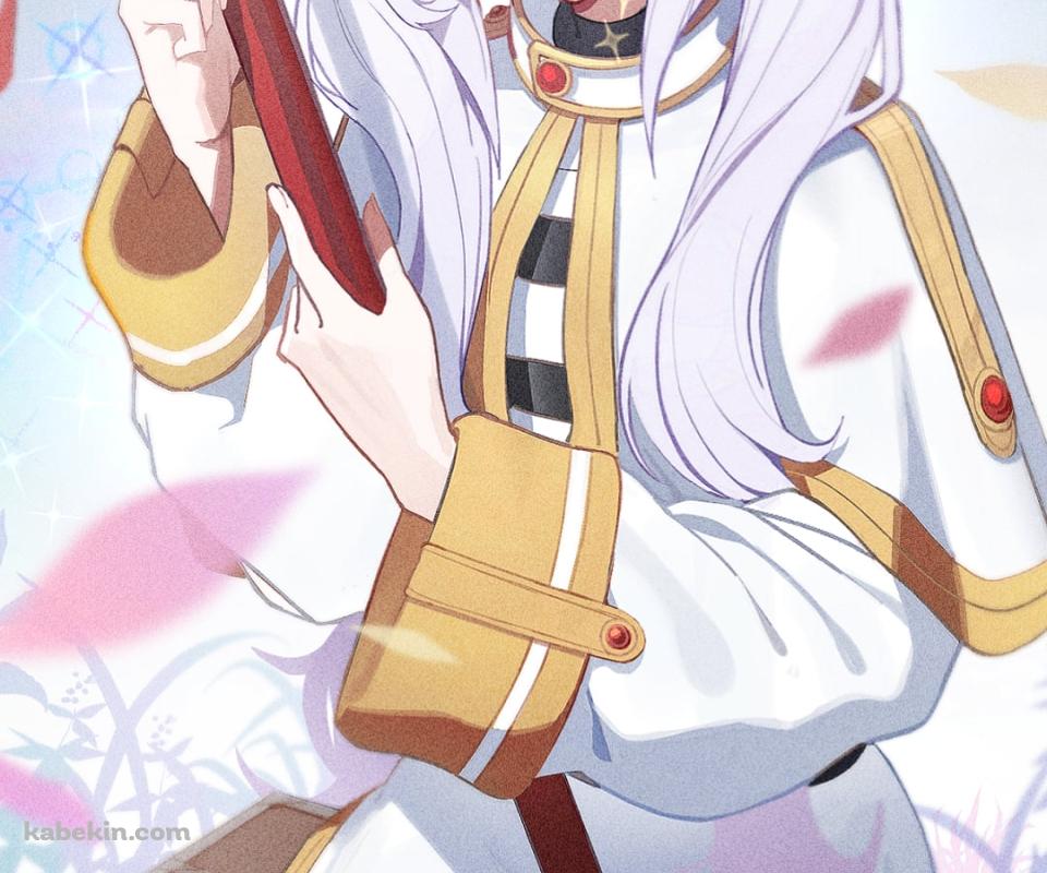 鞄の上に座り赤い杖を持つフリーレン / 葬送のフリーレン / 明星ヒマリ / ブルーアーカイブのAndroidの壁紙(960px x 800px) スマホ用