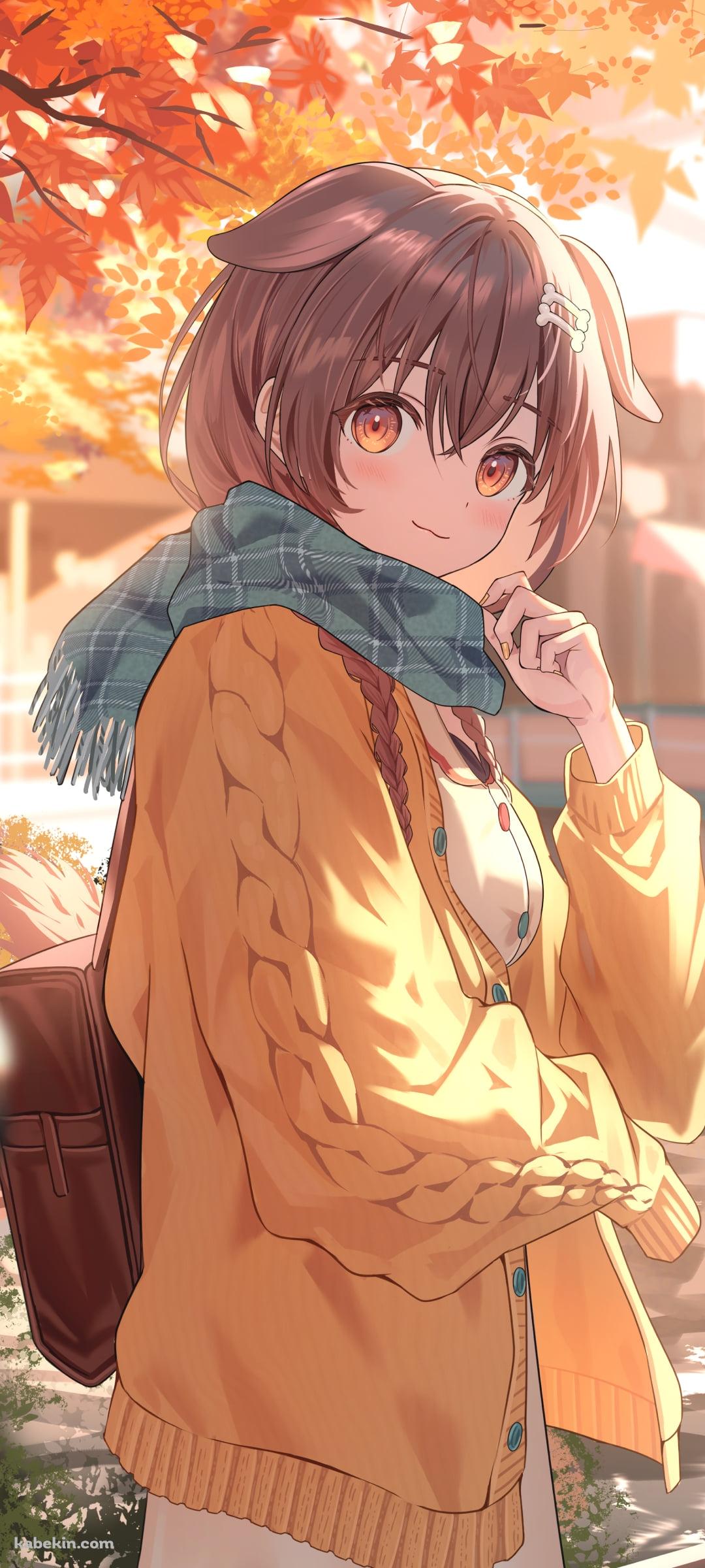 紅葉とマフラーを巻いた戌神ころね / ホロライブ / バーチャルYouTuber / VtuberのAndroidの壁紙(1080px x 2400px) スマホ用