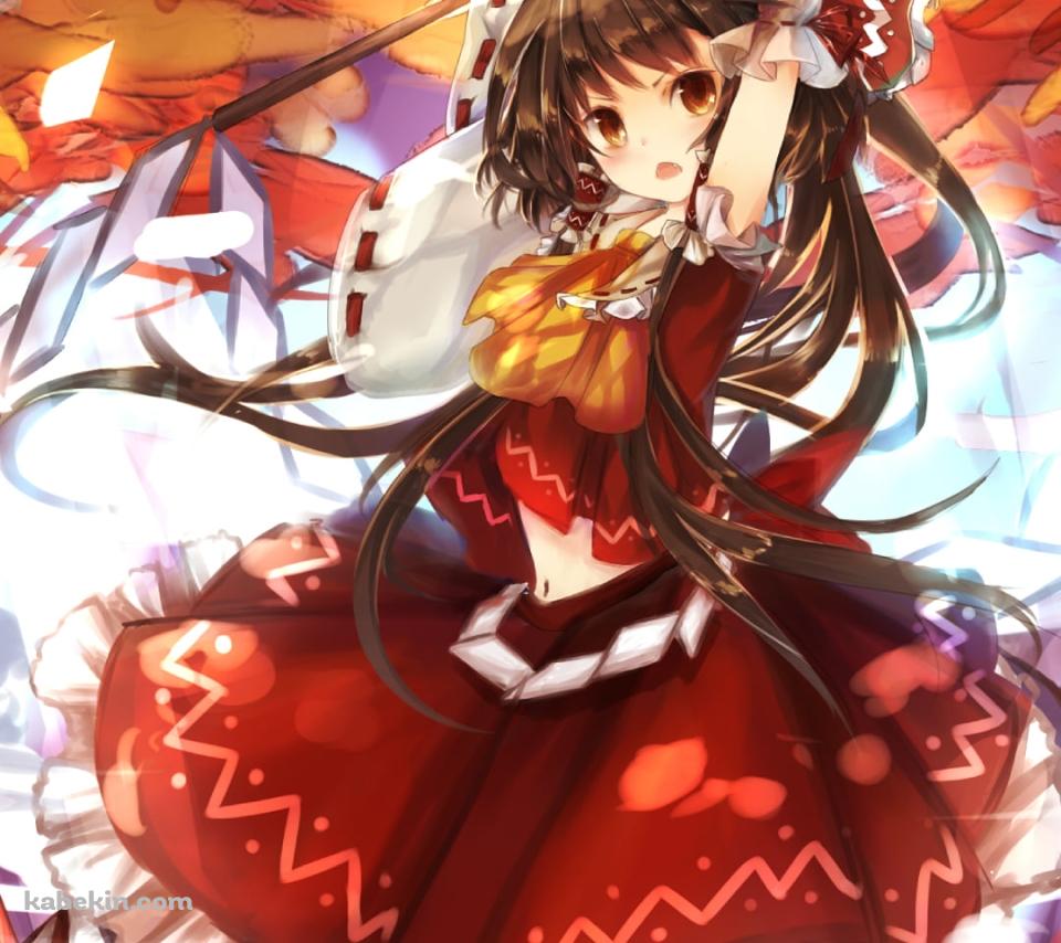 白いお札を撒き散らす博麗霊夢 / 東方のAndroidの壁紙(960px x 854px) スマホ用