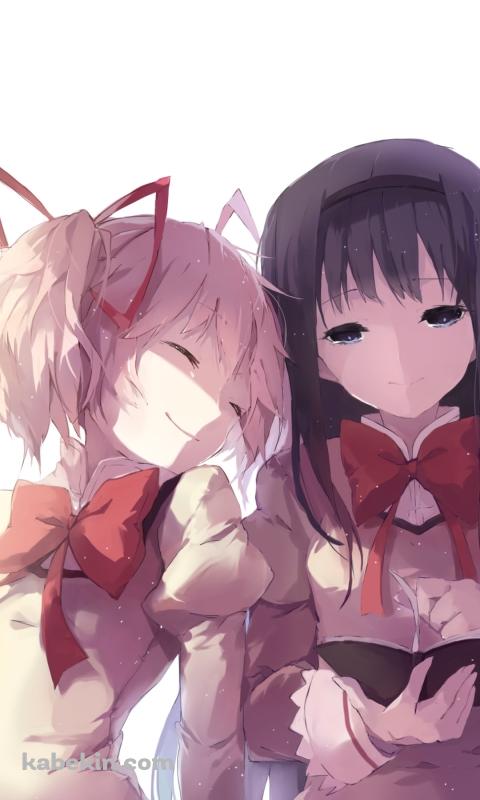 本を読む暁美ほむらと微笑む鹿目まどか / 魔法少女まどか☆マギカのAndroidの壁紙(480px x 800px) スマホ用