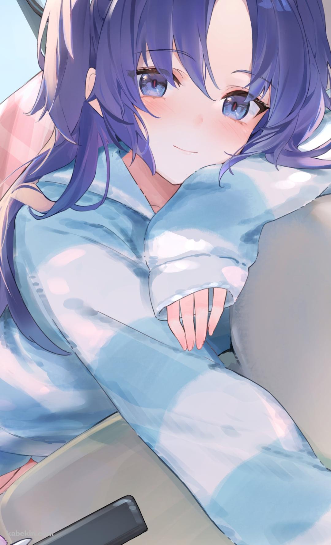 ベッドに寝そべる早瀬ユウカ / ブルアカのAndroidの壁紙(1080px x 1776px) スマホ用