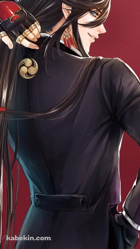 服の背中の紋章を見せる和泉守兼定 / 刀剣乱舞のAndroidの壁紙(480px x 854px) スマホ用