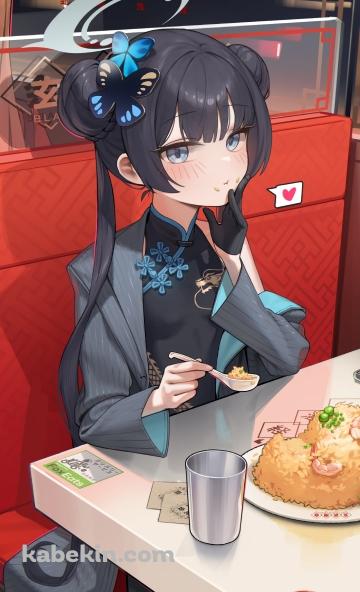 炒飯を食べる竜華キサキ / ブルアカのAndroidの壁紙(360px x 592px) スマホ用