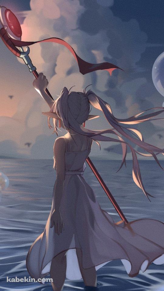 海の中に立つフリーレンの後ろ姿 / 葬送のフリーレンのAndroidの壁紙(540px x 960px) スマホ用