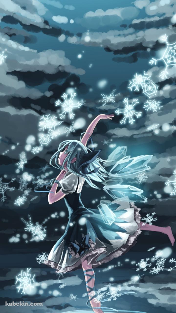 湖の上で舞うチルノ / 東方のAndroidの壁紙(720px x 1280px) スマホ用