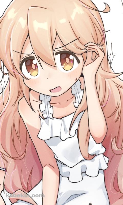 髪に手をかける白い洋服を着た緒山まひろ / お兄ちゃんはおしまい!のAndroidの壁紙(480px x 800px) スマホ用