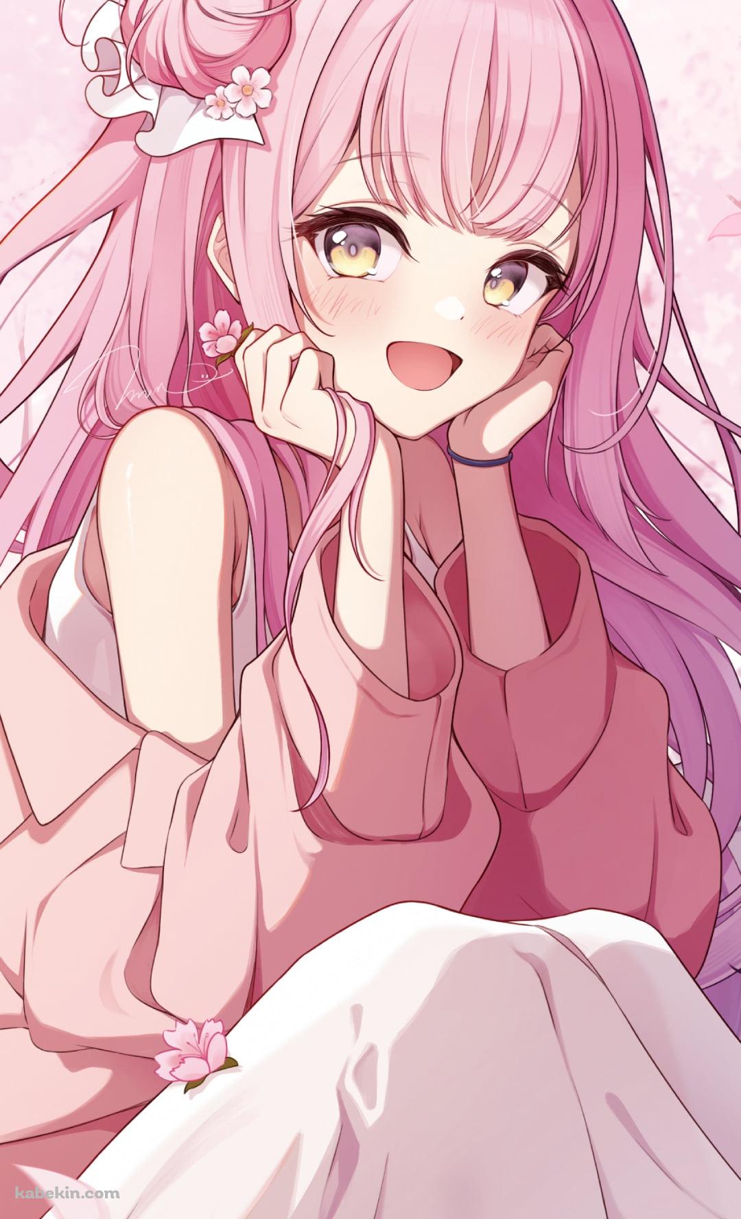 ピンクの花に囲まれた笑顔の聖園ミカ / ブルーアーカイブのAndroidの壁紙(1080px x 1776px) スマホ用