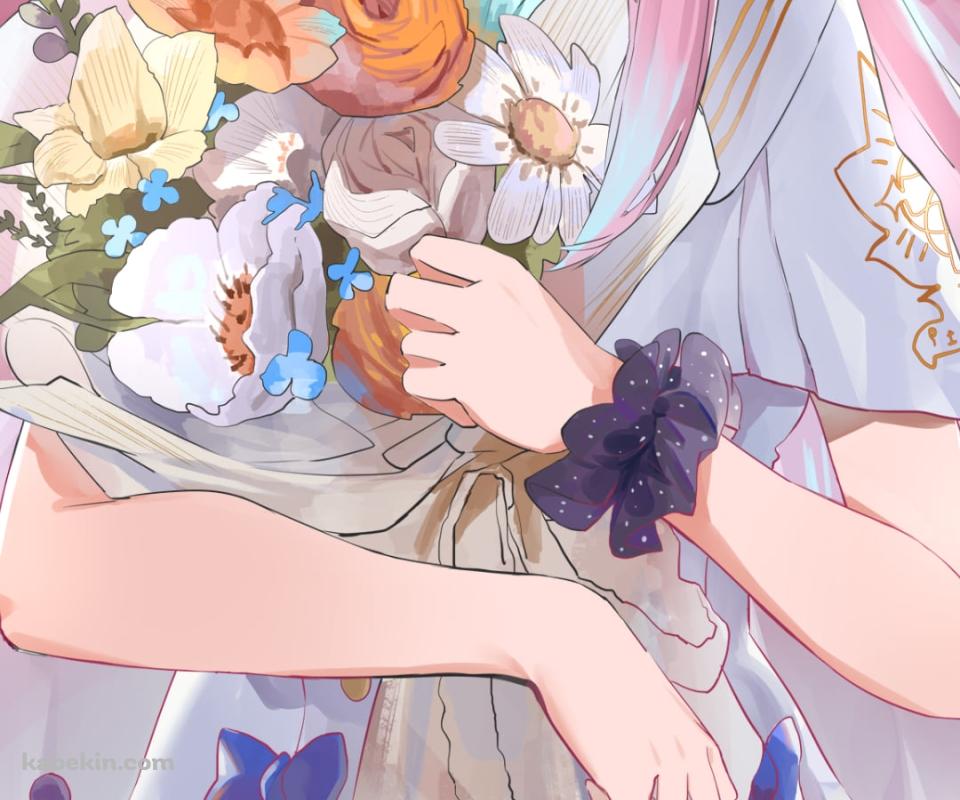 オレンジ・白の花束を持つ笑顔の聖園ミカ / ブルーアーカイブのAndroidの壁紙(960px x 800px) スマホ用