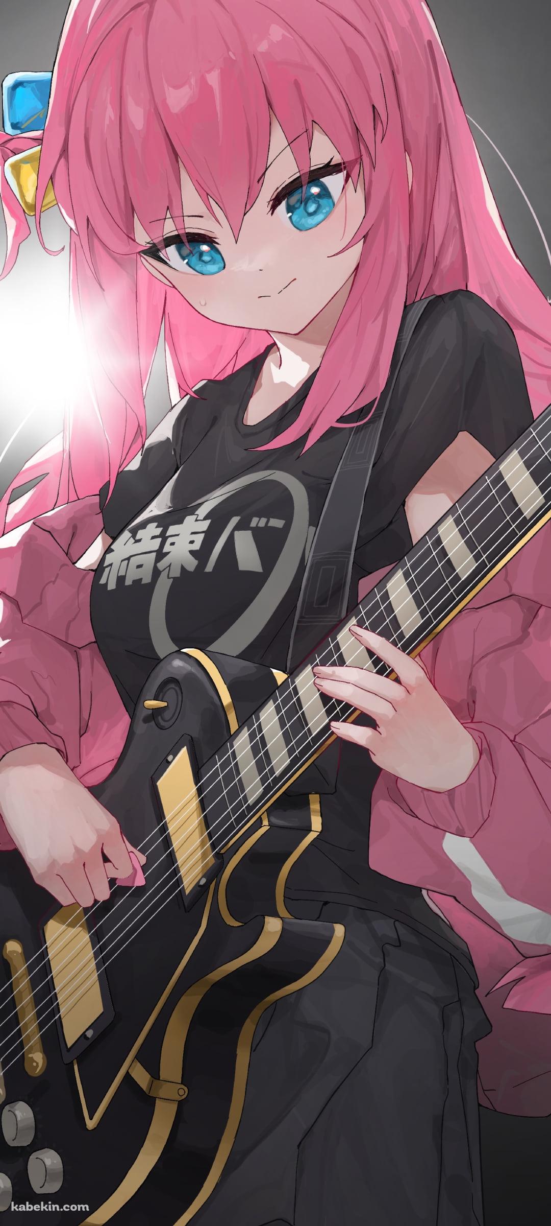 黒いエレキギターを弾く後藤ひとり / ピンクの髪色 / 結束バンド / ぼっち・ざ・ろっく!のAndroidの壁紙(1080px x 2400px) スマホ用
