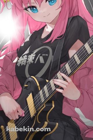 黒いエレキギターを弾く後藤ひとり / ピンクの髪色 / 結束バンド / ぼっち・ざ・ろっく!のAndroidの壁紙(320px x 480px) スマホ用