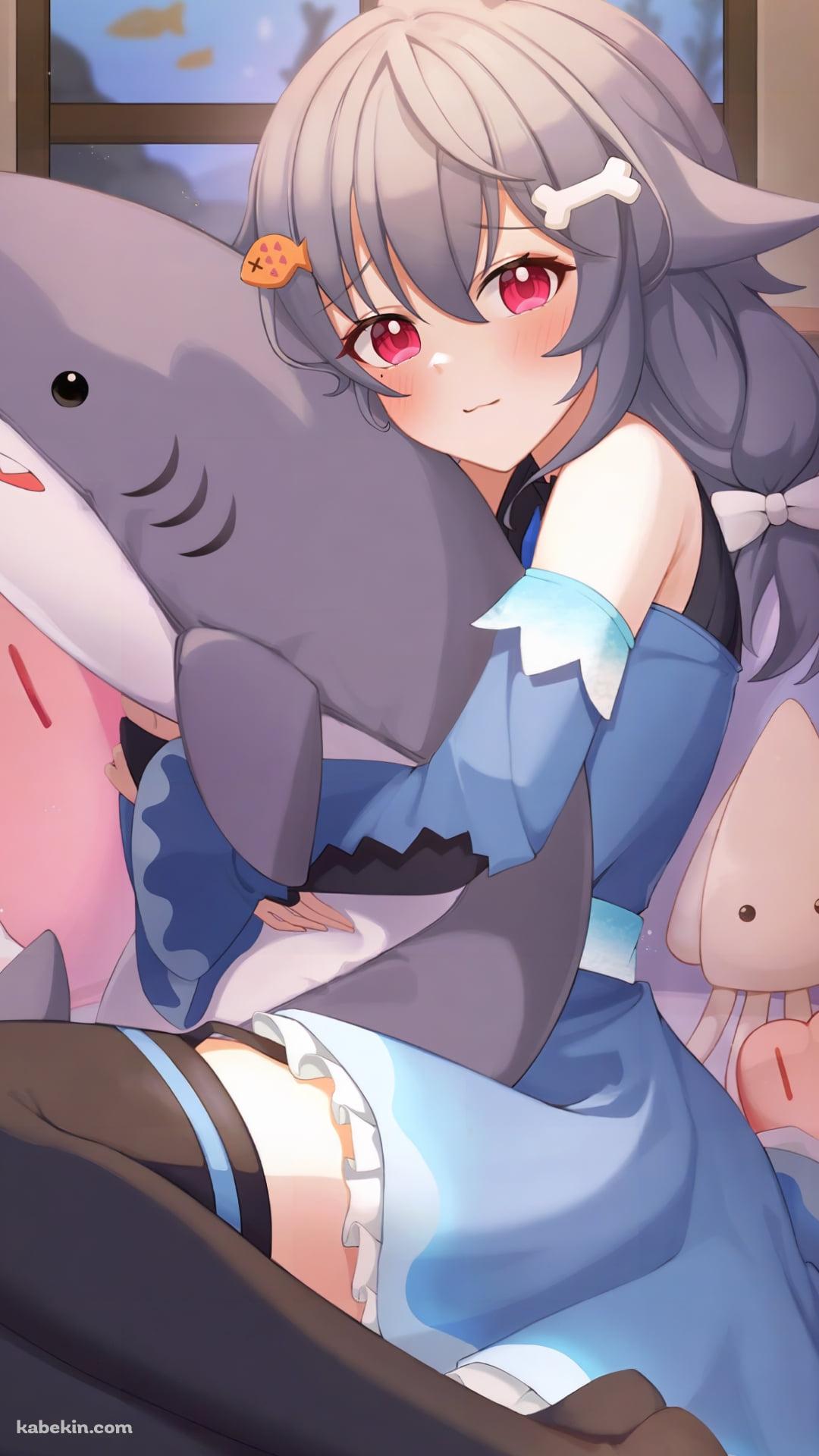 鮫のぬいぐるみを抱く鮫島メイコ / バーチャルYouTuber / VtuberのAndroidの壁紙(1080px x 1920px) スマホ用