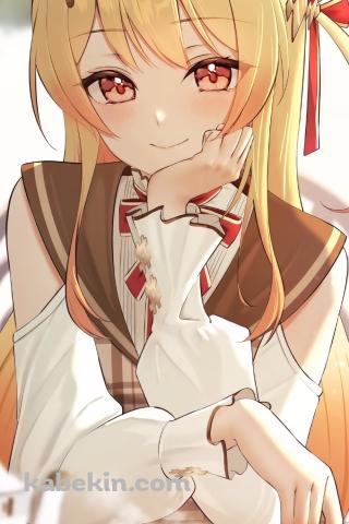 頬杖をつき微笑む可愛い音乃瀬奏 / ティーカップ / ホロライブ / バーチャルYouTuber / VtuberのAndroidの壁紙(320px x 480px) スマホ用