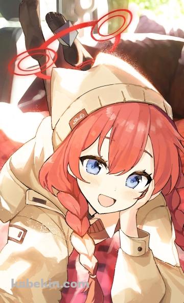 キャンピングカーの後部座席でリラックスする小塗マキ / ブルーアーカイブのAndroidの壁紙(360px x 592px) スマホ用