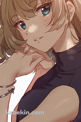 両手を組みこちらを見つめる高垣楓 / アイドルマスターのAndroidの壁紙(320px x 480px) スマホ用