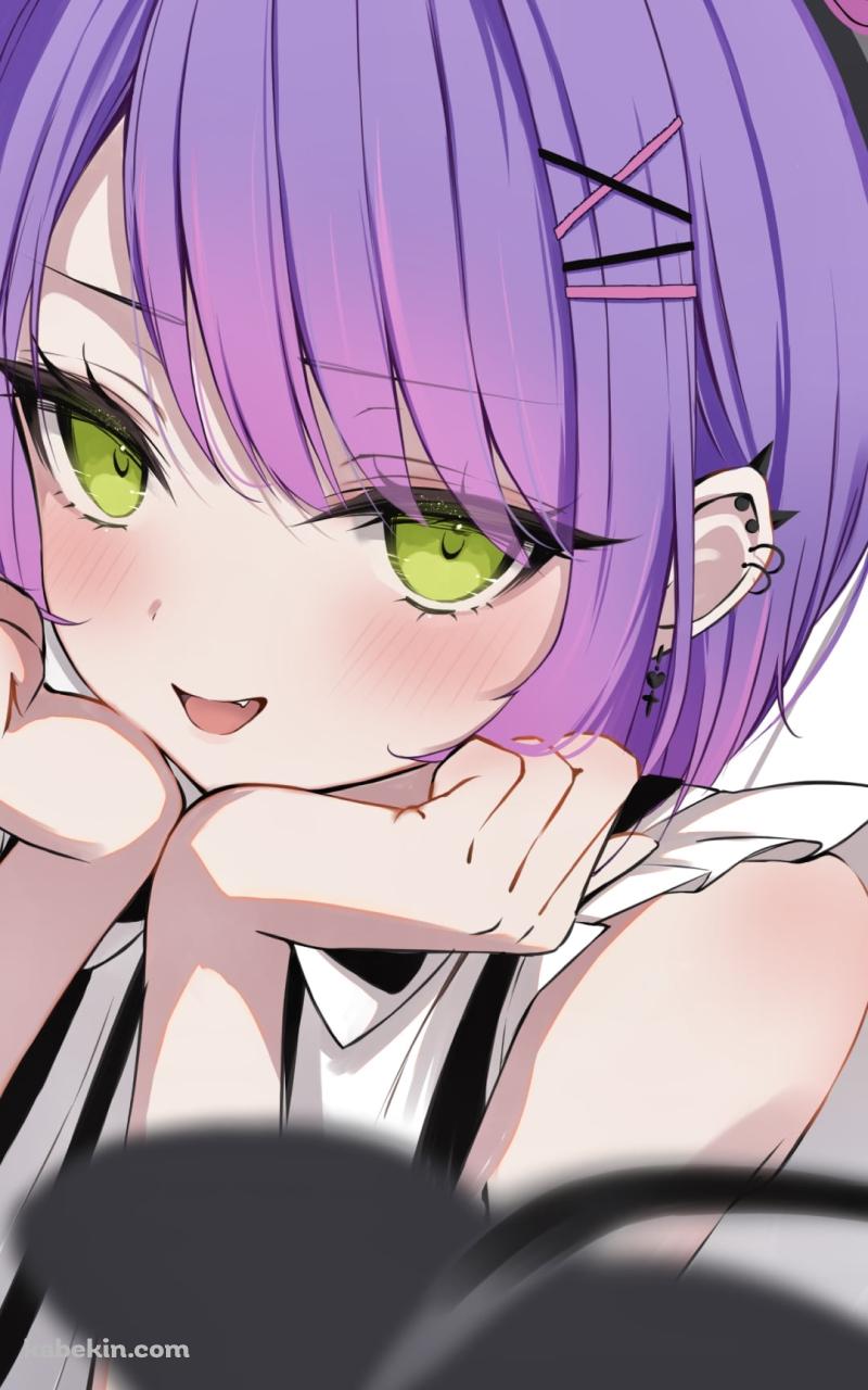 地べたで頬杖をつく可愛い常闇トワ / ホロライブ / バーチャルYouTuber / VtuberのAndroidの壁紙(800px x 1280px) スマホ用