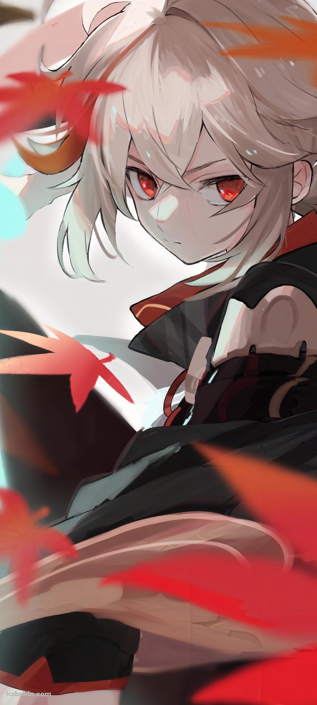 紅葉と青く光る剣を構える楓原万葉 / かっこいい / 原神のAndroidの壁紙(1080px x 2400px) スマホ用