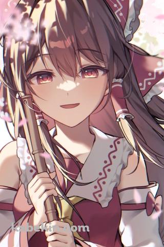 桜の花とホウキを持つ笑顔の博麗霊夢 / 東方のAndroidの壁紙(320px x 480px) スマホ用