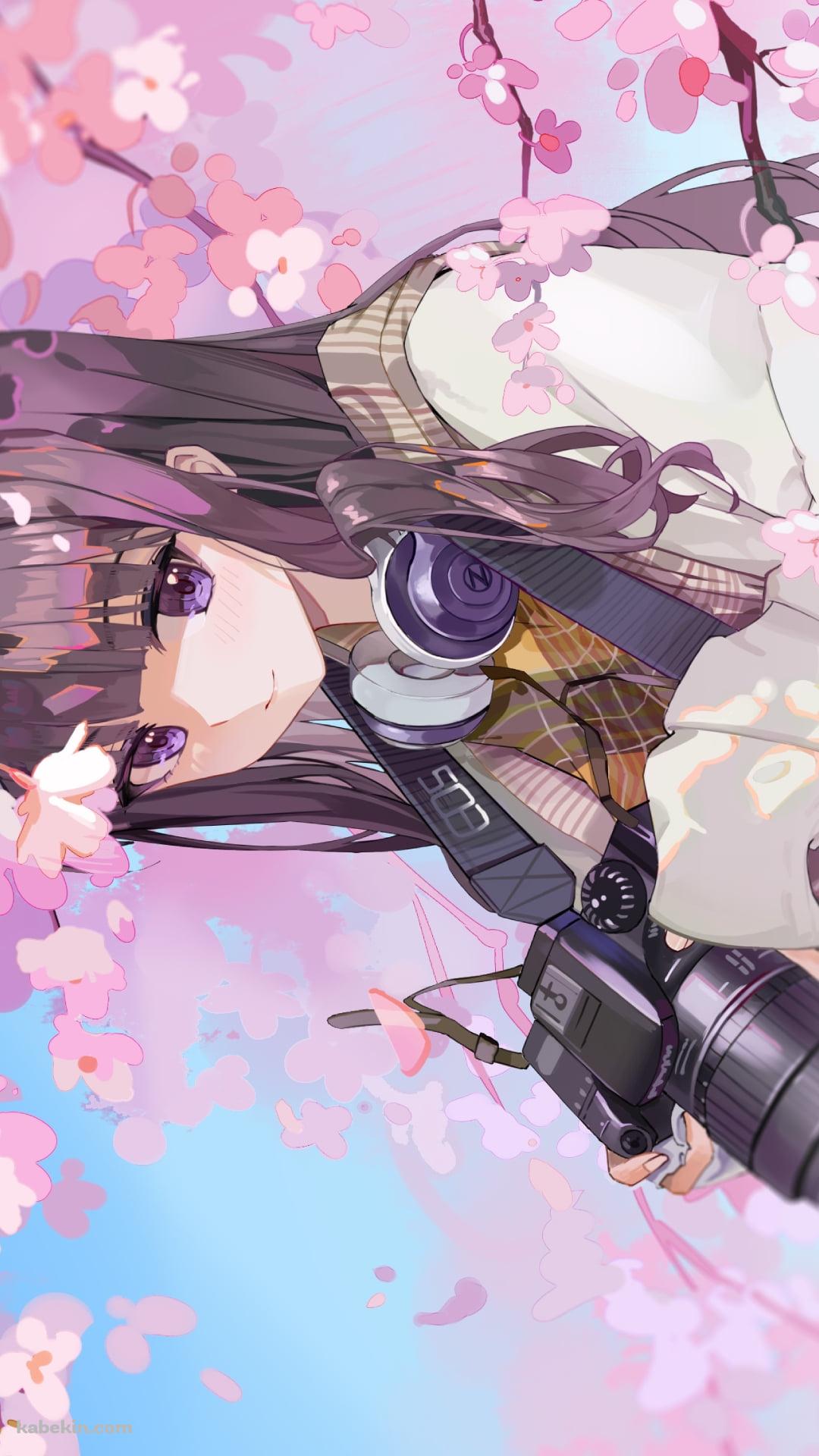 桜の花と一眼レフカメラを持つ大道寺知世 / カードキャプターさくらのAndroidの壁紙(1080px x 1920px) スマホ用