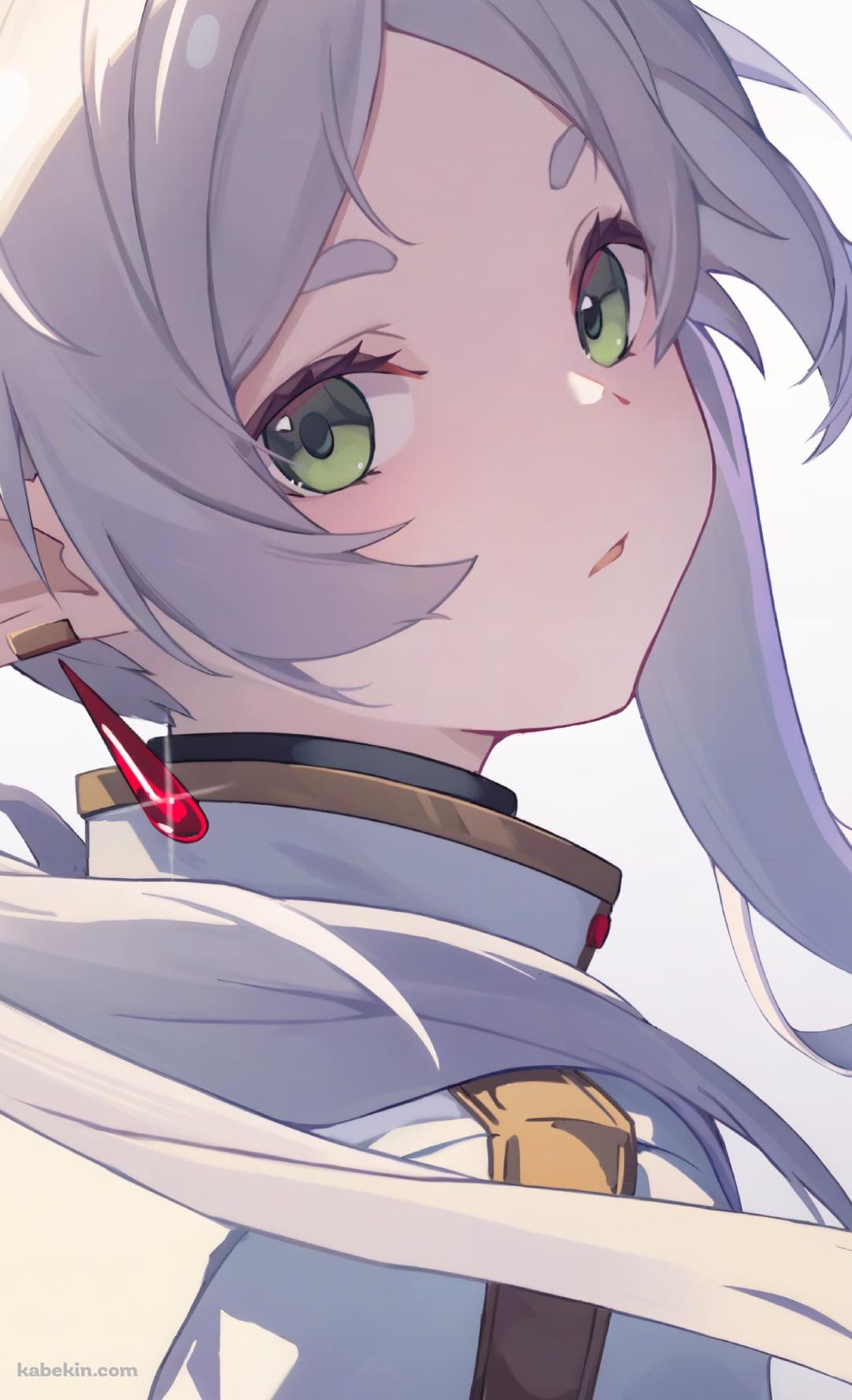 蒼月草の花びらと振り返るフリーレン / 葬送のフリーレンのAndroidの壁紙(1080px x 1776px) スマホ用