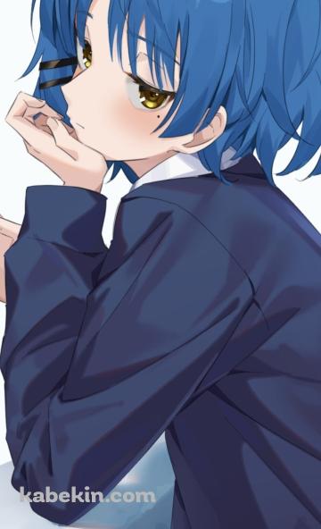 手摺に肘を付きピースをする山田リョウ / ぼっち・ざ・ろっく!のAndroidの壁紙(360px x 592px) スマホ用