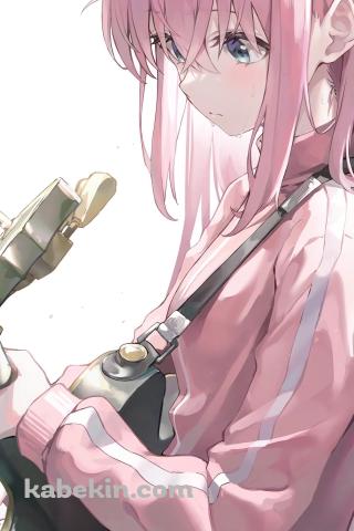 黒いエレキギターを弾くピンクのジャージを着た後藤ひとり / ぼっち・ざ・ろっく!のAndroidの壁紙(320px x 480px) スマホ用