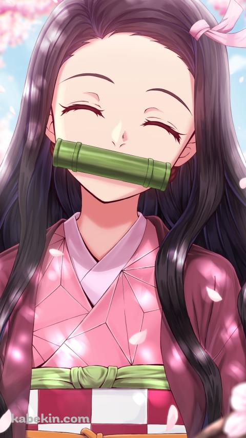 満開の桜の中で微笑む竈門禰豆子 / 可愛い / 鬼滅の刃のAndroidの壁紙(480px x 854px) スマホ用