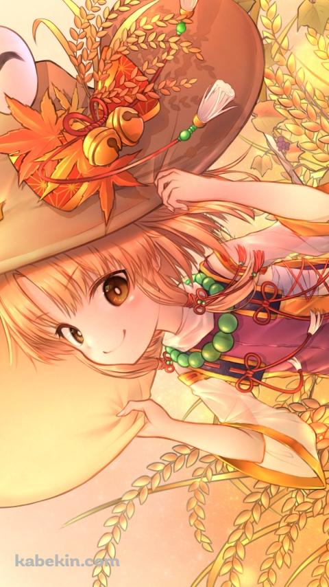 稲穂と帽子を抑える洩矢諏訪子 / 東方のAndroidの壁紙(480px x 854px) スマホ用