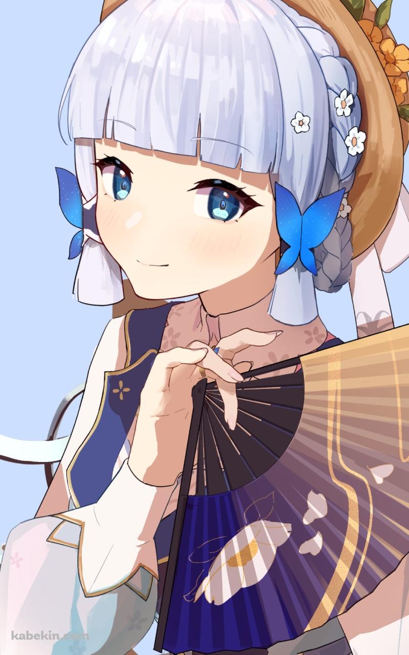 椅子に座り青い扇子を持つ可愛い神里綾華 / 花時に訪れた手紙 / 原神のAndroidの壁紙(800px x 1280px) スマホ用