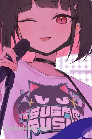 ウィンクしてマイクに手をかける杏山カズサ / ブルーアーカイブのAndroidの壁紙(320px x 480px) スマホ用
