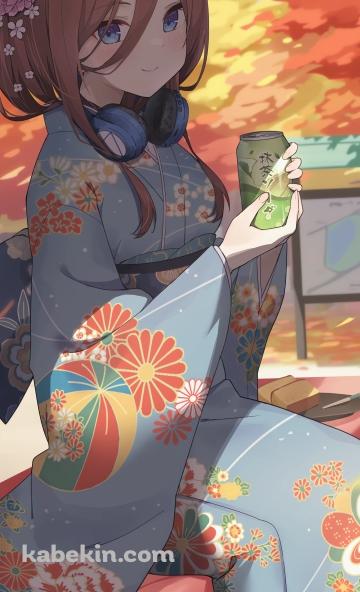 缶の抹茶ソーダを飲む中野三玖 / 五等分の花嫁のAndroidの壁紙(360px x 592px) スマホ用