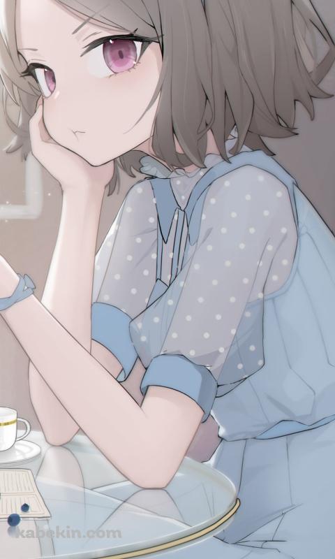 椅子に座って青いケーキを食べる海老塚智 / ガールズバンドクライのAndroidの壁紙(480px x 800px) スマホ用