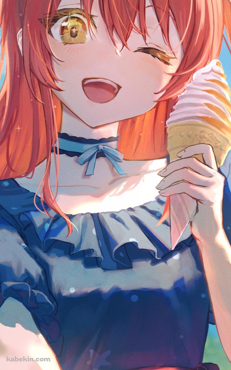 アイスクリームを持ちウィンクする喜多郁代 / ぼっち・ざ・ろっく!のAndroidの壁紙(800px x 1280px) スマホ用