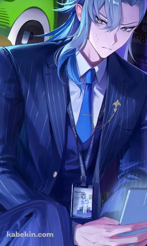 スマホを見るスーツを着たヌヴィレット / 原神のAndroidの壁紙(480px x 800px) スマホ用