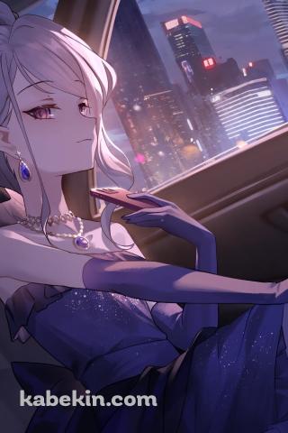 車の後部座席に座ったドレスを着た空崎ヒナ / ブルーアーカイブのAndroidの壁紙(320px x 480px) スマホ用